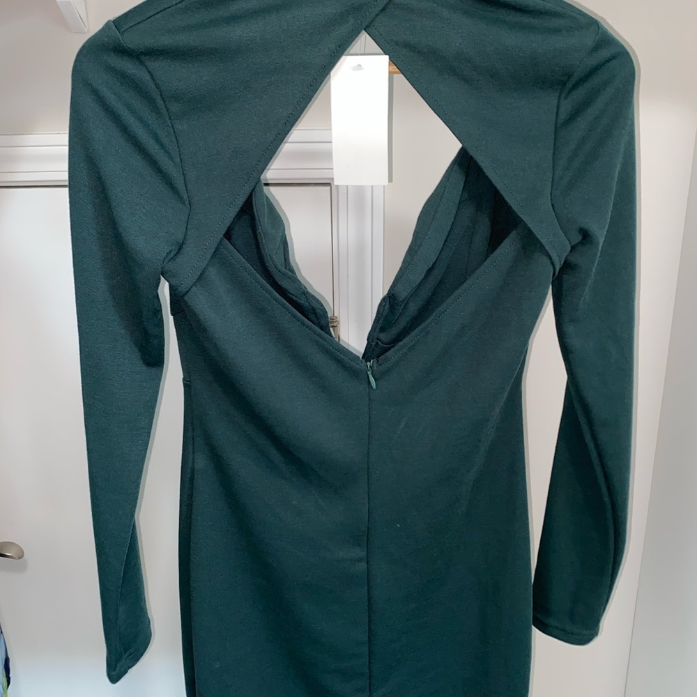 *NEVER WORN* Tobi Long Sleeve Dress